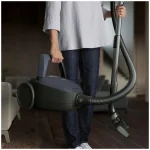 جاروبرقی 1800 وات آ ا گ مدل VX82-1-5DB - تصویر 3